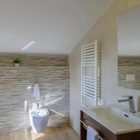 Appartement Awesome In With Kitchen Moscufo